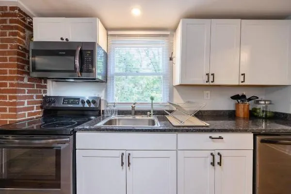 Downtown Bungalow Less Than 1 Miles To Uga